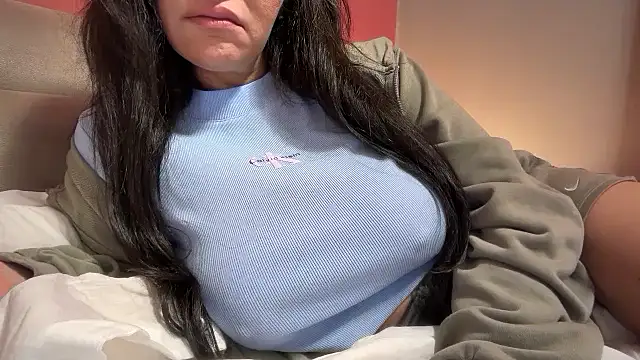 Snapshot of Ofcourseoneday chatting on 11-30-25, 09:24 Ofcourseoneday online show from 11-30-25, 09:24