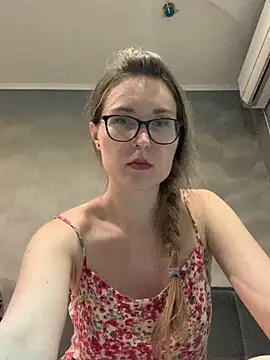 Snapshot of Jugira chatting on 09-10-25, 09:37 Jugira online show from 09-10-25, 09:37