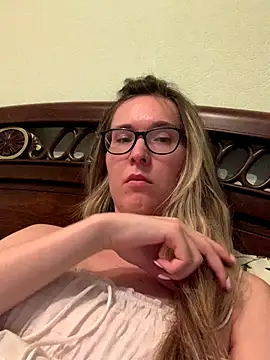 Snapshot of Jugira chatting on 09-16-25, 06:20 Jugira online show from 09-16-25, 06:20