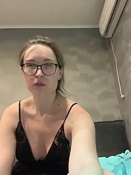 Snapshot of Jugira chatting on 09-27-25, 11:10 Jugira online show from 09-27-25, 11:10