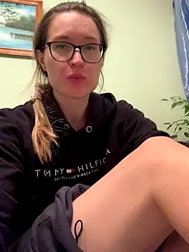 Snapshot of Jugira chatting on 10-14-25, 03:46 Jugira online show from 10-14-25, 03:46