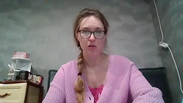 Snapshot of Jugira chatting on 10-23-25, 09:57 Jugira online show from 10-23-25, 09:57