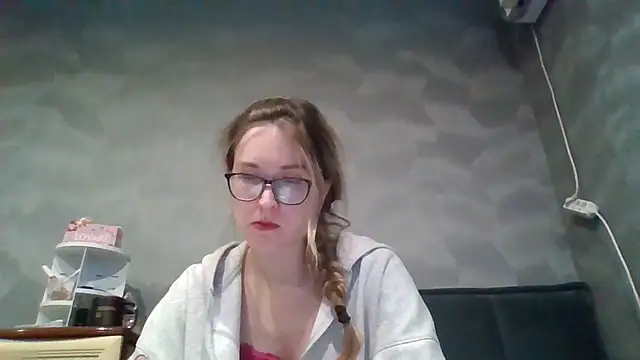 Snapshot of Jugira chatting on 10-30-25, 11:49 Jugira online show from 10-30-25, 11:49