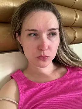 Snapshot of Jugira chatting on 11-10-25, 11:42 Jugira online show from 11-10-25, 11:42