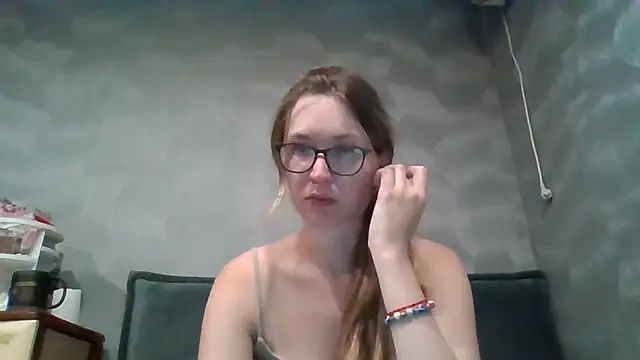 Snapshot of Jugira chatting on 11-20-25, 11:37 Jugira online show from 11-20-25, 11:37