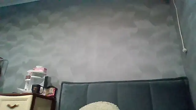 Snapshot of Jugira chatting on 12-04-25, 11:35 Jugira online show from 12-04-25, 11:35