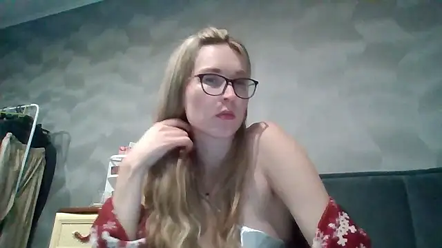 Snapshot of Jugira chatting on 01-07-26, 09:39 Jugira online show from 01-07-26, 09:39