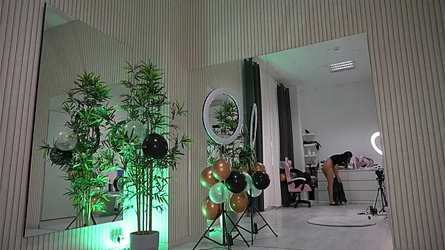 EmmaBlanco online show from 11-04-25, 08:08