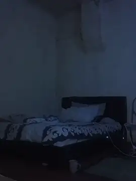 RFeltomWhitJ online show from 10-09-25, 03:54