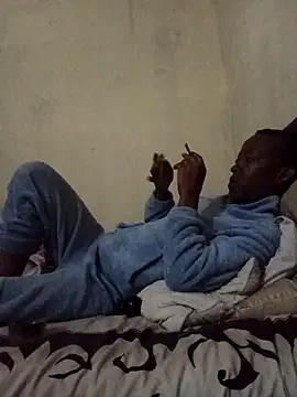 RFeltomWhitJ online show from 10-20-25, 03:23