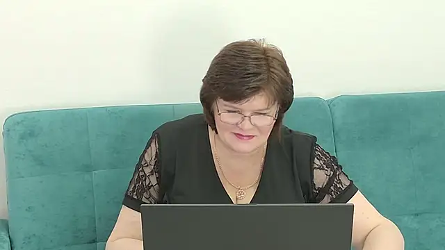 Sandra Sunrise online show from 11-28-25, 09:45