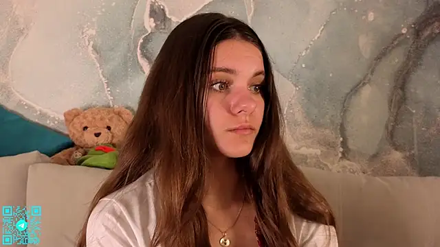 chloemilka online show from 07-12-26, 05:37
