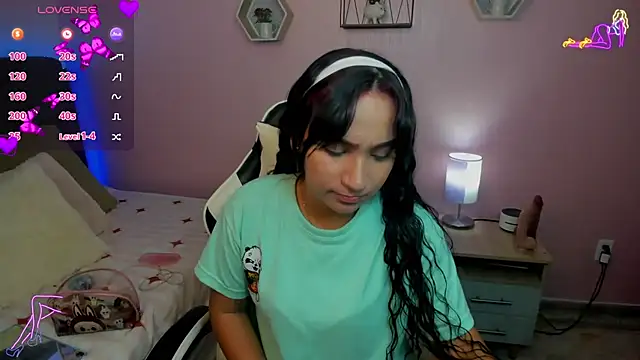 Snapshot of salome_rojas_ chatting on 07-27-26, 02:35 salome rojas online show from 07-27-26, 02:35
