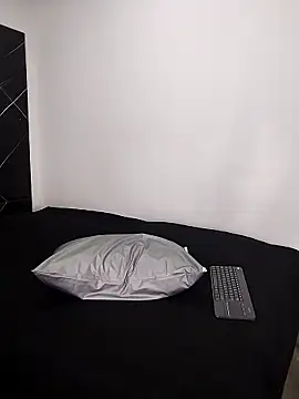 Snapshot of Teffy_chell chatting on 01-10-26, 01:02 Teffy chell online show from 01-10-26, 01:02