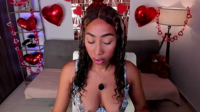 Snapshot of i_lulu chatting on 02-08-26, 02:37 i lulu online show from 02-08-26, 02:37