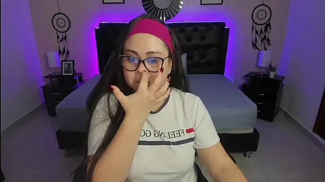 LolaVillalobos online show from 09-26-25, 11:36