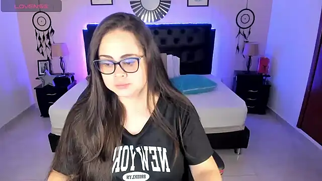 LolaVillalobos online show from 07-03-26, 12:22