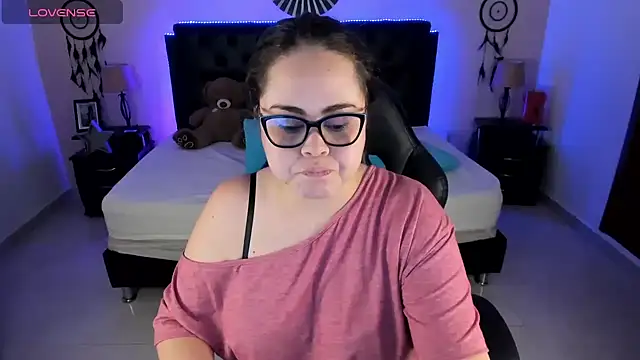 LolaVillalobos online show from 07-04-26, 11:38