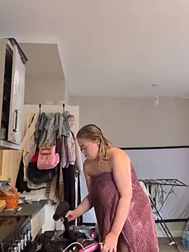 KaylaTrudi online show from 10-20-25, 08:48