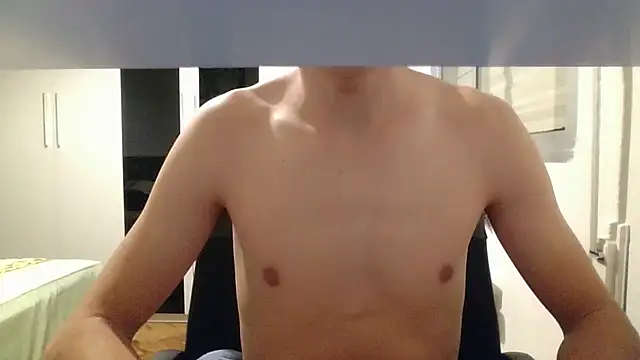 Snapshot of Alexpereezzz chatting on 12-14-25, 08:24 Alexpereezzz online show from 12-14-25, 08:24