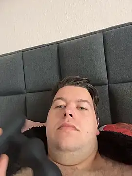 Snapshot of Lars2306 chatting on 11-02-25, 01:35 Lars2306 online show from 11-02-25, 01:35