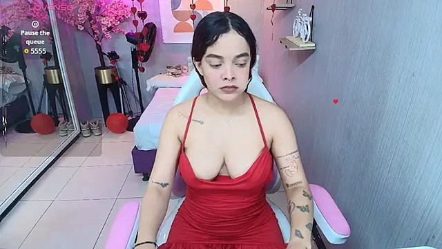 Snapshot of Maggy_t18 chatting on 02-15-26, 03:47 Maggy t18 online show from 02-15-26, 03:47