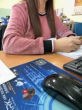 PhuongNhi21 online show from 11-20-25, 01:06