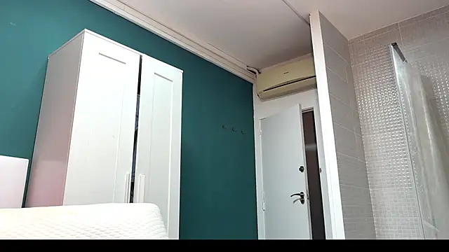 Snapshot of Valeriathonson chatting on 11-10-25, 10:53 Valeriathonson online show from 11-10-25, 10:53