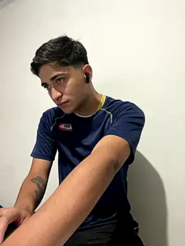 Tavinho067 online show from 12-14-25, 11:31