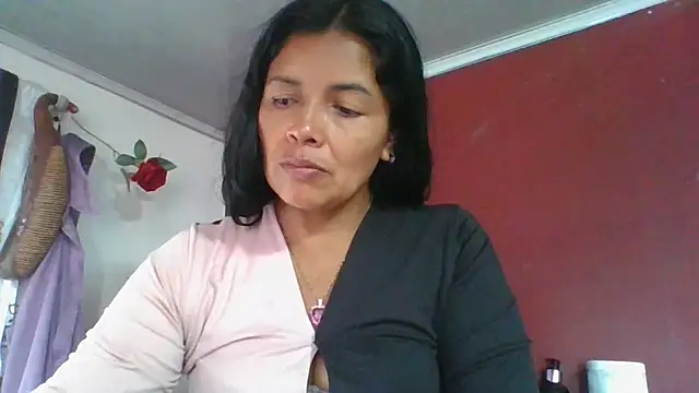 DianaOchoa  online show from 04-27-26, 08:40