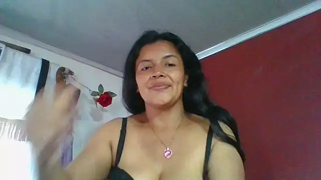 DianaOchoa  online show from 04-28-26, 08:25