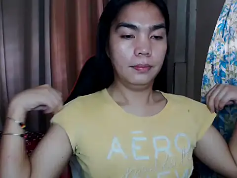 Snapshot of Simple_Martina chatting on 09-26-25, 02:04 Simple Martina online show from 09-26-25, 02:04