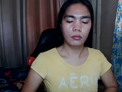 Snapshot of Simple_Martina chatting on 09-27-25, 02:49 Simple Martina online show from 09-27-25, 02:49