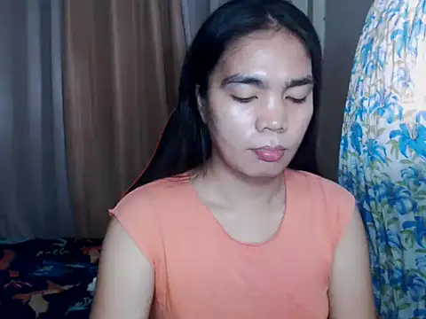 Snapshot of Simple_Martina chatting on 10-02-25, 12:39 Simple Martina online show from 10-02-25, 12:39
