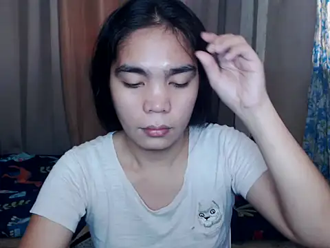Snapshot of Simple_Martina chatting on 10-15-25, 01:39 Simple Martina online show from 10-15-25, 01:39