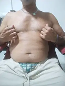 Snapshot of Prince-sexy chatting on 07-17-26, 08:35 Prince-sexy online show from 07-17-26, 08:35