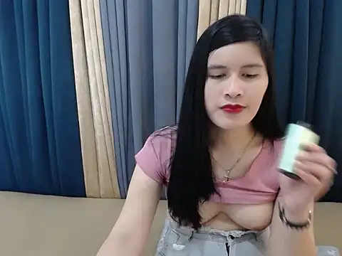 Snapshot of pinay_amaliax chatting on 11-07-25, 10:59 pinay amaliax online show from 11-07-25, 10:59