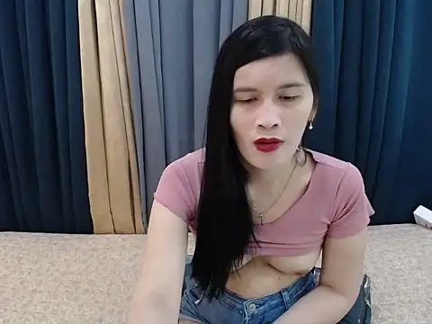 Snapshot of pinay_amaliax chatting on 01-11-26, 12:21 pinay amaliax online show from 01-11-26, 12:21