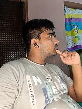 Snapshot of Harsha_Happy chatting on 10-08-25, 04:54 Harsha Happy online show from 10-08-25, 04:54