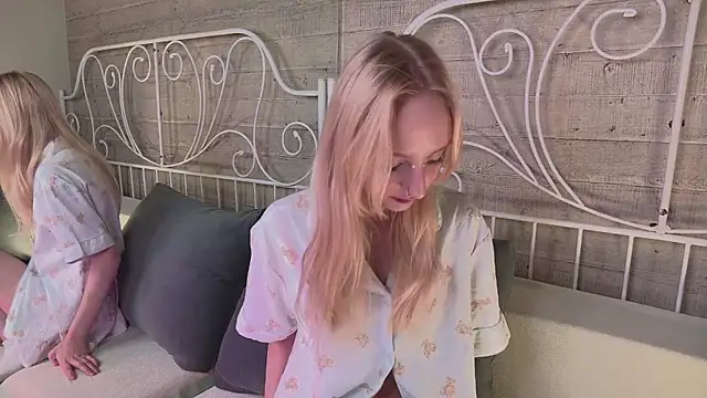 maya snow online show from 11-07-25, 04:34