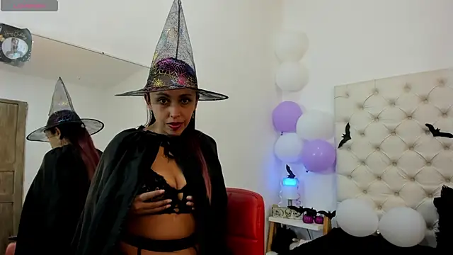 Snapshot of valeriasweet_ chatting on 10-12-25, 01:54 valeriasweet online show from 10-12-25, 01:54