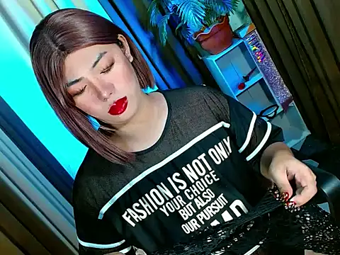 Snapshot of bigfattycocksonya27 chatting on 10-29-25, 04:42 bigfattycocksonya27 online show from 10-29-25, 04:42