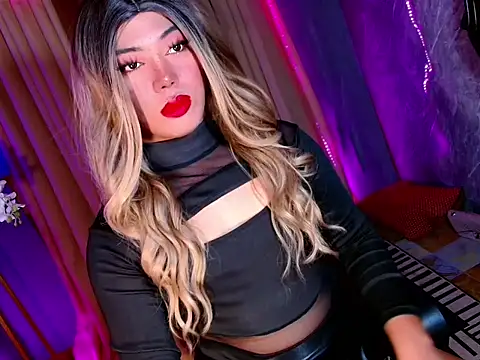 Snapshot of bigfattycocksonya27 chatting on 10-31-25, 08:37 bigfattycocksonya27 online show from 10-31-25, 08:37