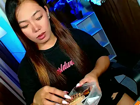 Snapshot of bigfattycocksonya27 chatting on 02-04-26, 10:21 bigfattycocksonya27 online show from 02-04-26, 10:21