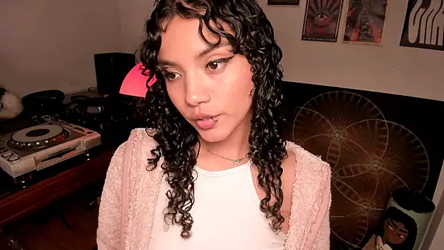 Nati     online show from 03-12-26, 03:56