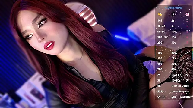 Snapshot of Satisfy_me_now chatting on 05-22-26, 03:35 Satisfy me now online show from 05-22-26, 03:35