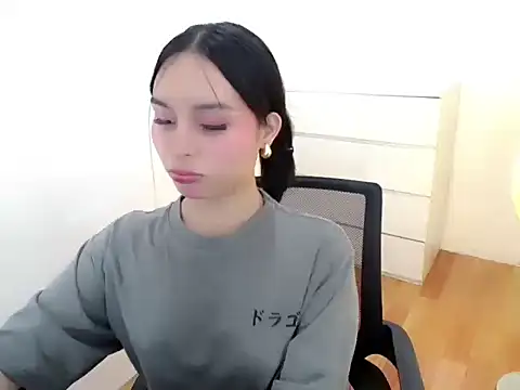 holly tabby online show from 09-09-25, 08:41