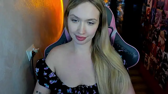 Snapshot of NicoleRiccii chatting on 11-25-25, 07:36 NicoleRiccii online show from 11-25-25, 07:36