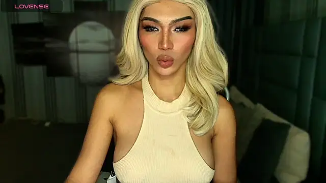 Huntress xxx online show from 04-30-26, 06:31