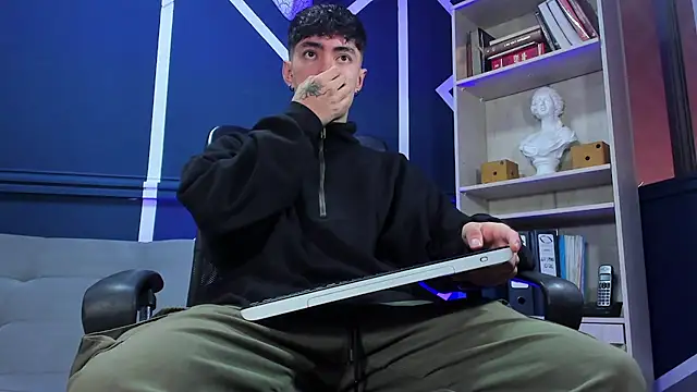 etham wolf  online show from 09-22-25, 12:29